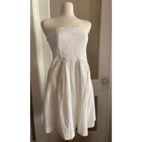 GAP Dresses & Skirts - GAP White Crochet Pleated Cotton Dress sz 14 (NWT)